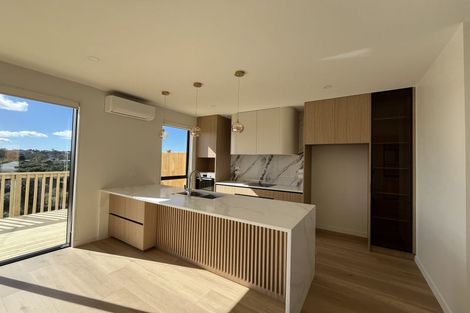 Photo of property in 9 Puihi Crescent, Massey, 0614