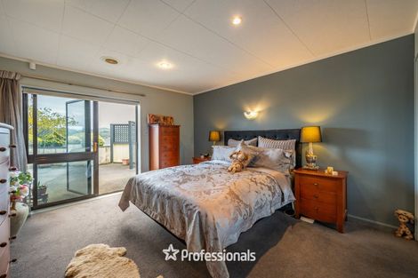 Photo of property in 1 Aldersgate Grove, Stokes Valley, Lower Hutt, 5019