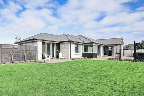 Photo of property in 28 Northside Drive, Waikiwi, Invercargill, 9810