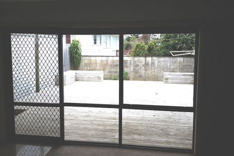 Photo of property in 12 Ronald Place, Manurewa, Auckland, 2102