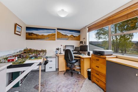 Photo of property in 53 Hillview Road, Alexandra, 9391