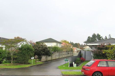 Photo of property in 2/24 Headcorn Place, Botany Downs, Auckland, 2010