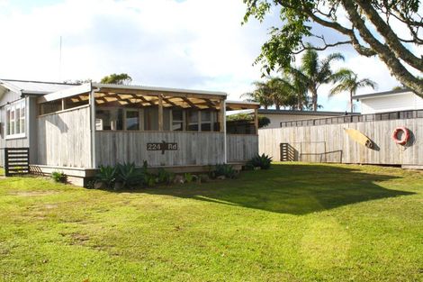 Photo of property in 224 Tui Road, Whangamata, 3620