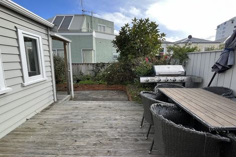 Photo of property in 7 Fallowfield Avenue, Mount Victoria, Wellington, 6011