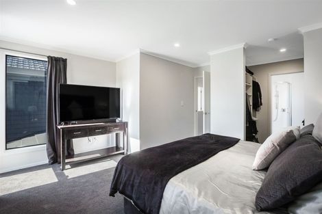 Photo of property in 1e Breakwater Way, Whitby, Porirua, 5024