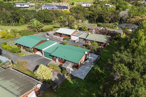 Photo of property in Cedar Court, 5/1 Ash Grove Circle, Haruru, 0204