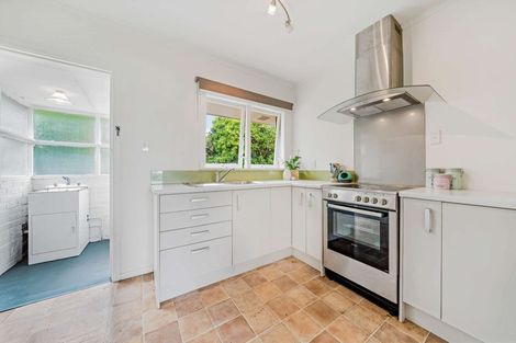 Photo of property in 2/9 Moana Avenue, Belmont, Auckland, 0622