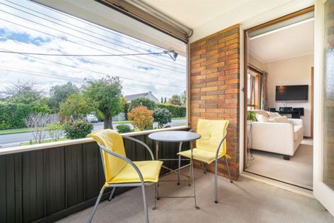 Photo of property in 2/33 Eversleigh Road, Belmont, Auckland, 0622