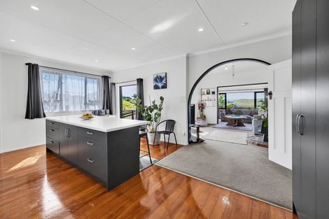 Photo of property in 34 Kent Street, Patea, 4520