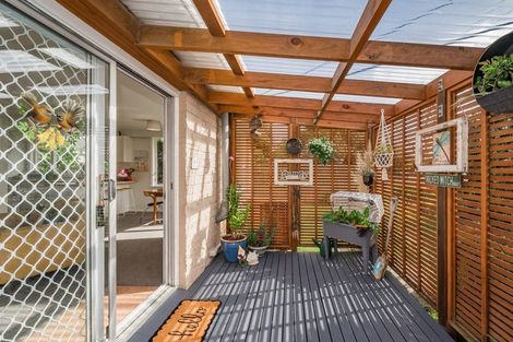 Photo of property in 18a Ngaio Road, Waikanae, 5036