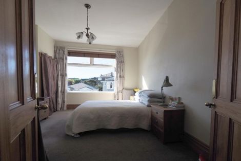 Photo of property in 16 Caroline Street, Mount Victoria, Wellington, 6011