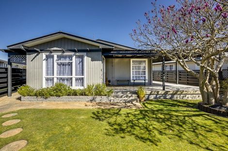 Photo of property in 8 Ngarimu Street, Havelock North, 4130