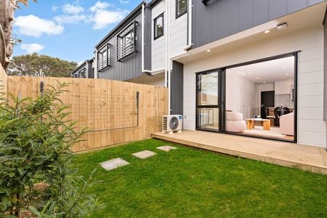 Photo of property in 2/58 Waipani Road, Te Atatu Peninsula, Auckland, 0610