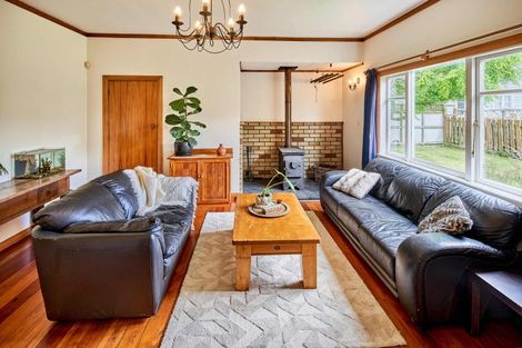 Photo of property in 5 Mason Street, Moera, Lower Hutt, 5010