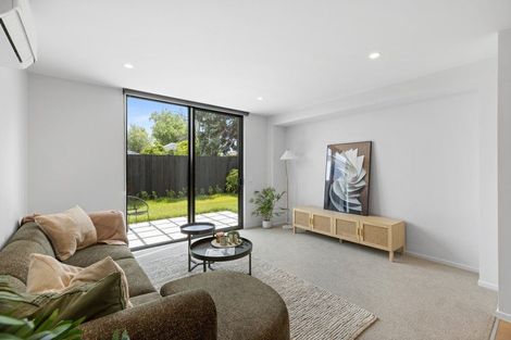 Photo of property in 4/90 Holly Road, St Albans, Christchurch, 8014