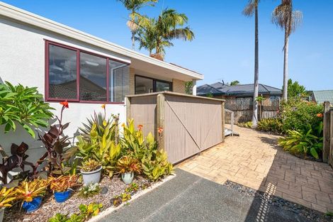 Photo of property in 19 Palmgreen Court, Stanmore Bay, Whangaparaoa, 0932