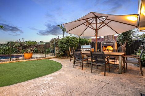 Photo of property in 3 Carlinka Place, Conifer Grove, Takanini, 2112