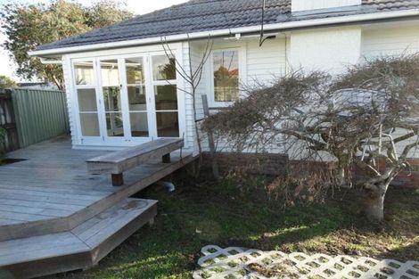 Photo of property in 1/3 Mackenzie Street, Te Atatu South, Auckland, 0610