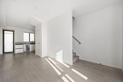 Photo of property in 1/3226 Great North Road, New Lynn, Auckland, 0600