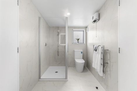 Photo of property in 32d Gulf View Road, Murrays Bay, Auckland, 0630