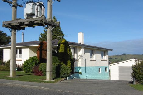 Photo of property in 16 Maitland Street, East Gore, Gore, 9710