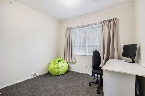 Photo of property in 86 Marlborough Avenue, Glenfield, Auckland, 0629