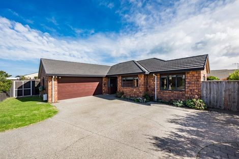 Photo of property in 8 Rifleman Lane, Paraparaumu Beach, Paraparaumu, 5032