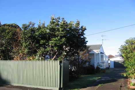 Photo of property in 182 Knights Road, Hutt Central, Lower Hutt, 5011