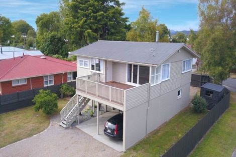 Photo of property in 1 Gifford Place, Utuhina, Rotorua, 3015