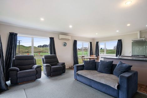 Photo of property in 421 Muhunoa West Road, Ohau, Levin, 5570