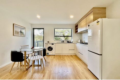 Photo of property in 74a Park Road, Glenfield, Auckland, 0629