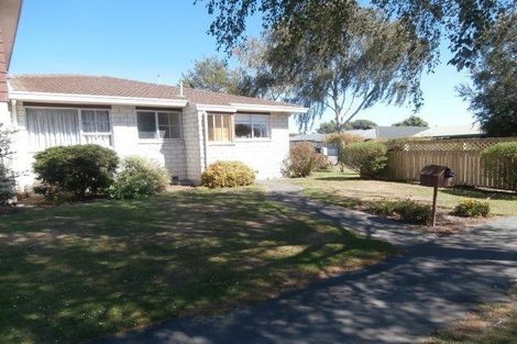 Photo of property in 1/5 Salford Avenue, Redwood, Christchurch, 8051