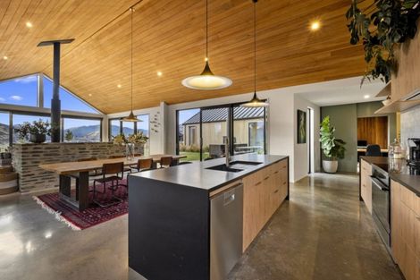 Photo of property in 10 Double Cone Road, Jacks Point, Queenstown, 9371