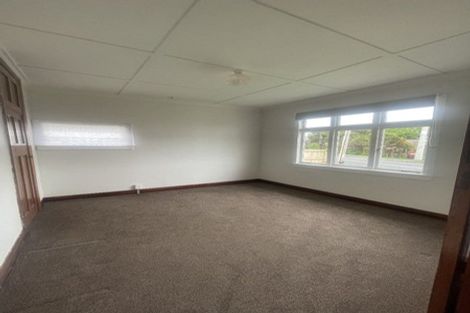 Photo of property in 22 Lincoln Park Avenue, Massey, Auckland, 0614