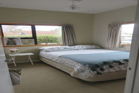 Photo of property in 12 Montana Avenue, Ilam, Christchurch, 8041