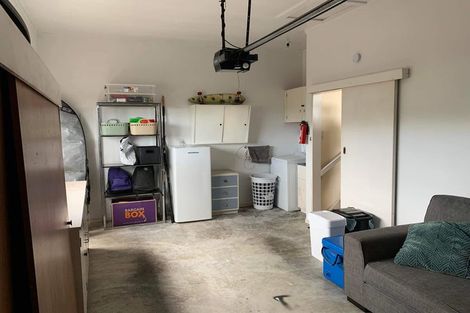 Photo of property in 1/5 Spring Grove, Henderson, Auckland, 0612