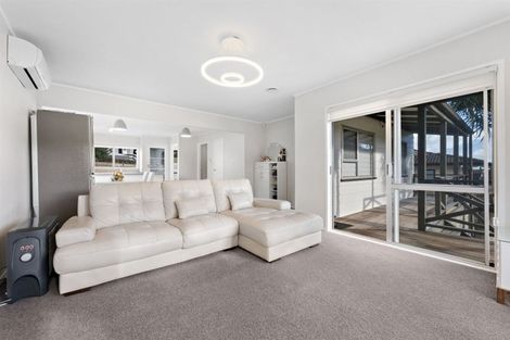 Photo of property in 6 Hotspur Place, Bayview, Auckland, 0629