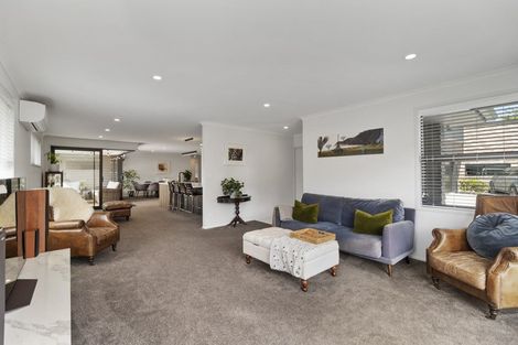 Photo of property in 5 Mackillop Way, Brooklands, New Plymouth, 4310