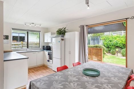 Photo of property in 25 Hookway Grove, Paraparaumu, 5032