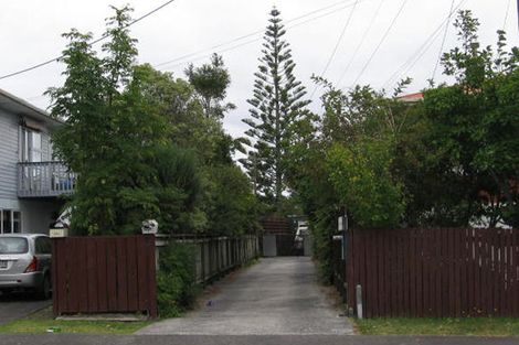 Photo of property in 214b Birkdale Road, Birkdale, Auckland, 0626