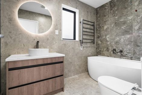 Photo of property in 24c Scarlock Avenue, Browns Bay, Auckland, 0630