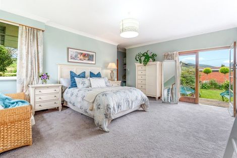 Photo of property in 16 Beaumaris Street, Outram, 9019