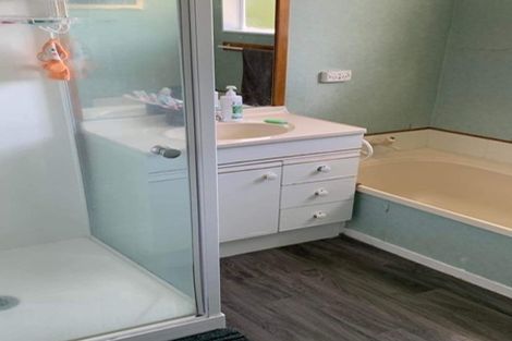 Photo of property in 27 Spargo Road, Massey, Auckland, 0614