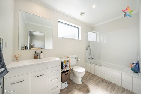 Photo of property in 394a Cambridge Terrace, Naenae, Lower Hutt, 5011