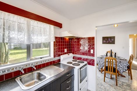 Photo of property in 6 Burton Crescent, Flaxmere, Hastings, 4120