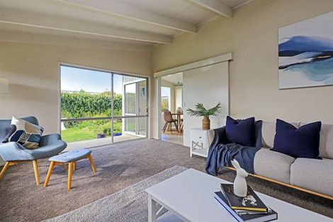Photo of property in 6 Roskilda Crescent, Taradale, Napier, 4112