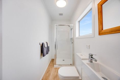 Photo of property in 65 Kiwi Esplanade, Mangere Bridge, Auckland, 2022