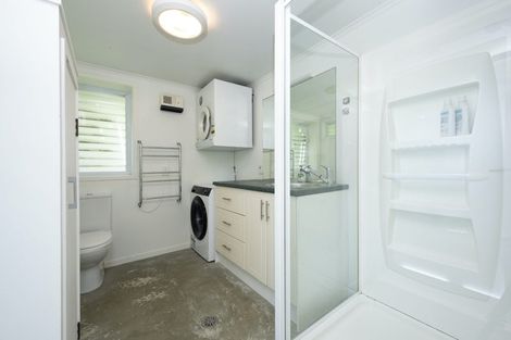 Photo of property in 61 Garden Road, Piha, 0772