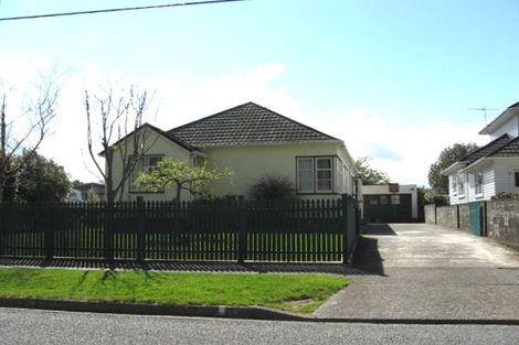 Photo of property in 227 Riverside Drive, Waterloo, Lower Hutt, 5011
