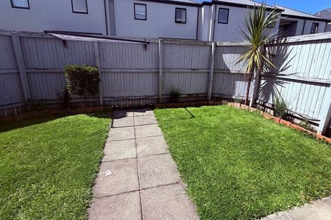 Photo of property in 2/19 Hills Road, Edgeware, Christchurch, 8013